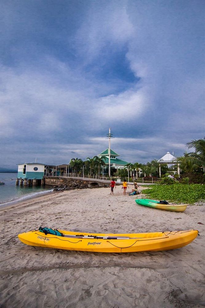 Camayan Beach Resort Hotel Subic Bay Extérieur photo