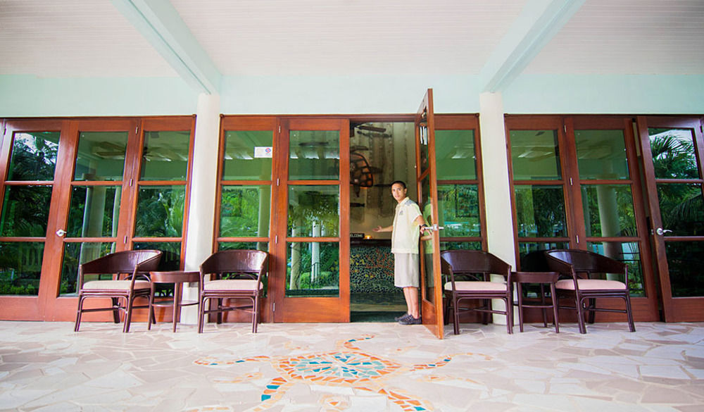 Camayan Beach Resort Hotel Subic Bay Extérieur photo